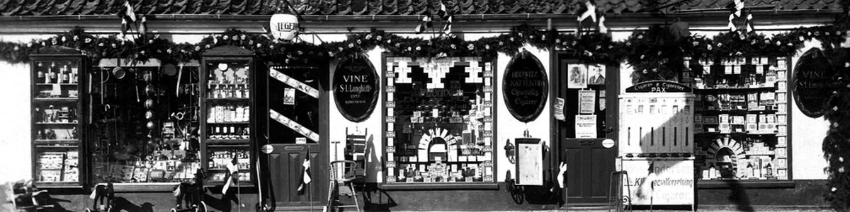 Butikken Pax i Algade 1927